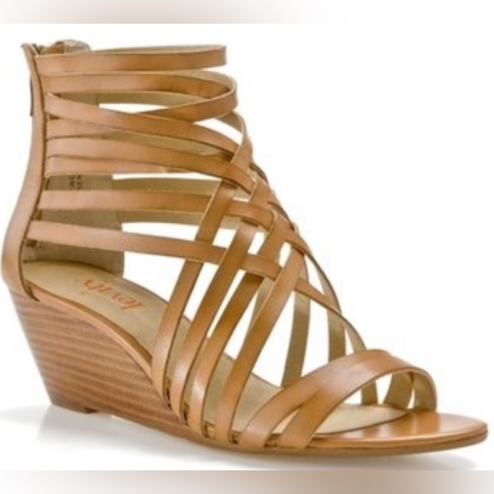 Levity Sandals. Size 9M. New without tag.